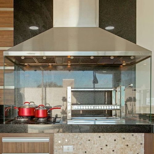 Imagem de uma coifa industrial em aço inox